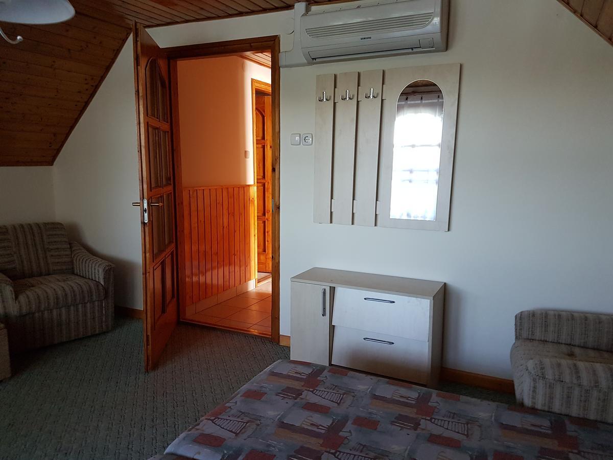 To Uti Vendeghaz Hotel Mezotur Luaran gambar