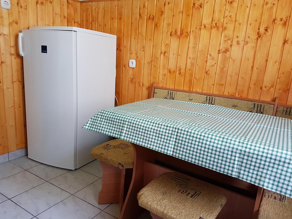 To Uti Vendeghaz Hotel Mezotur Luaran gambar