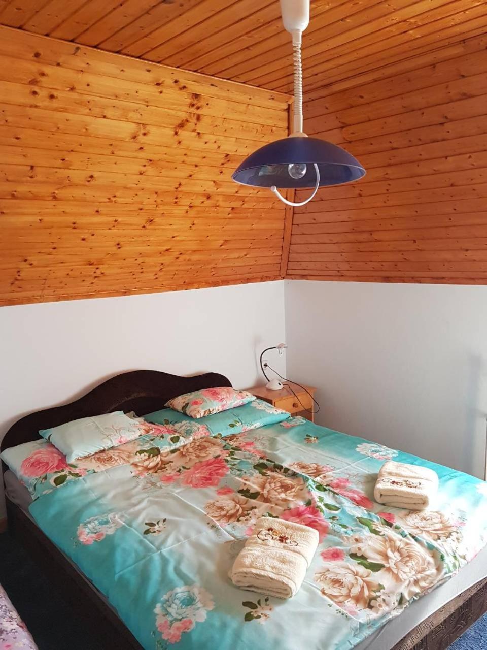 To Uti Vendeghaz Hotel Mezotur Luaran gambar